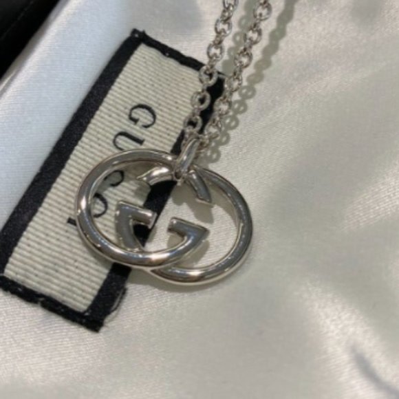 brand new S925 silver necklace